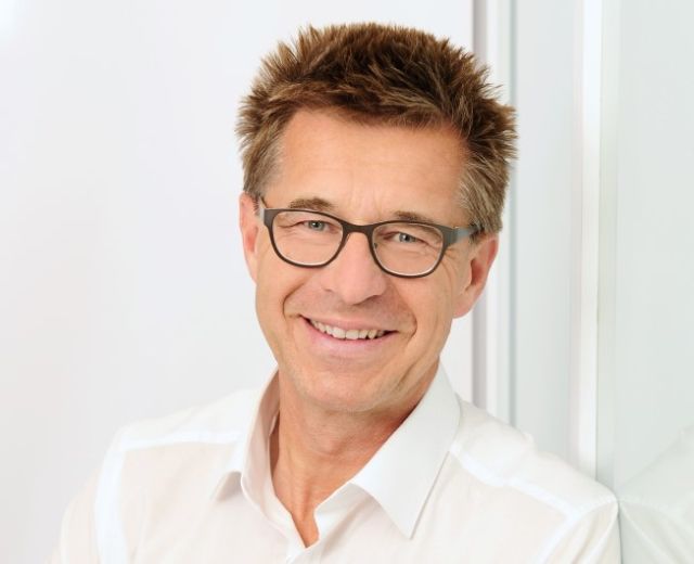 Porträtfoto Dr. Peter Kaupke