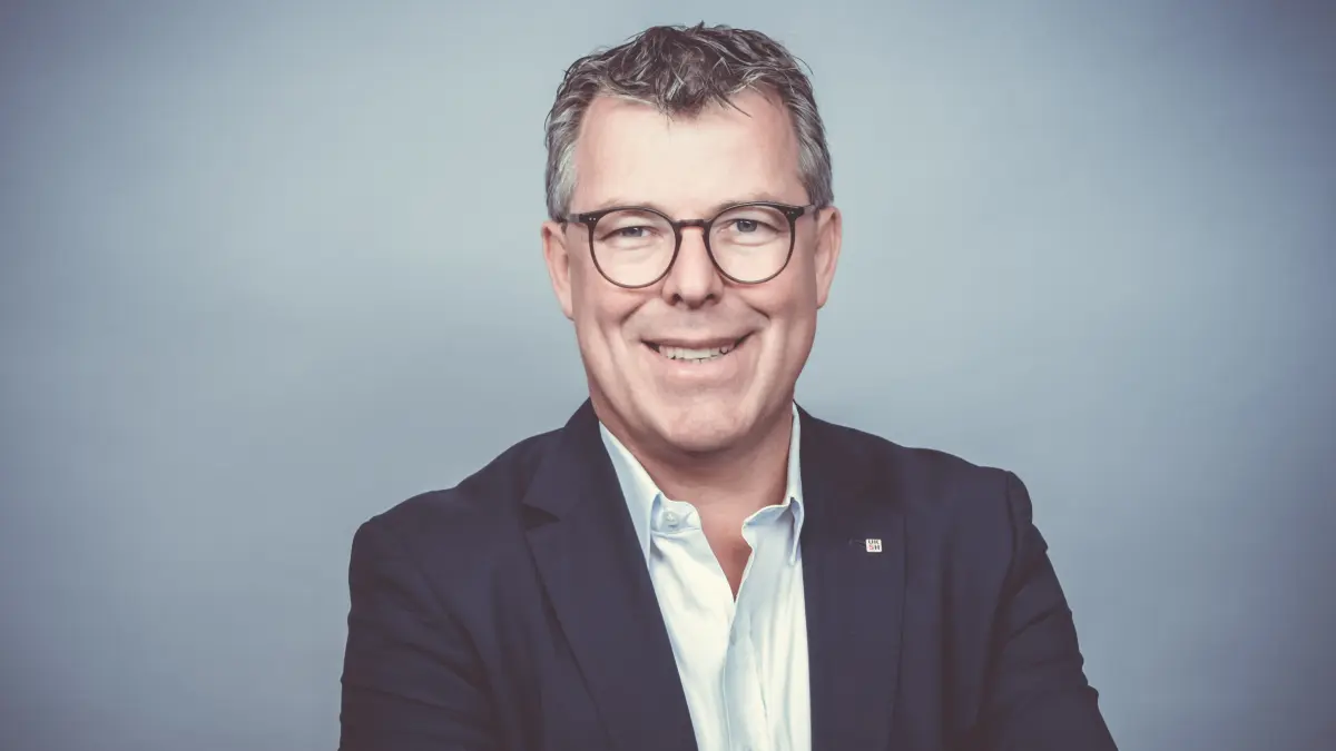 Prof. Dr. Jan-Thorsten Gräsner im Porträt, Projektleiter und Direktor des Instituts für Rettungs- und Notfallmedizin