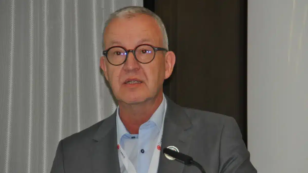 In der Zwickmühle zwischen Reformdruck und Sparzwängen sieht BvDU-Präsident Dr. Axel Belusa die Urologinnen und Urologen. Existenzängste werden laut, der ärztliche Altruismus droht zu sterben. © Franz-Günter Runkel
