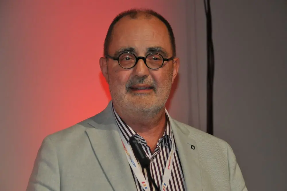 Abb. 1: Dr. Ralph von Kiedrowski, Präsident des Berufsverbands der Deutschen Dermatologen (BVDD), sieht den wesentlichen Vorteil der neuen GOÄ in der „Abbildung der modernen Dermatologie“. Quelle © Runkel