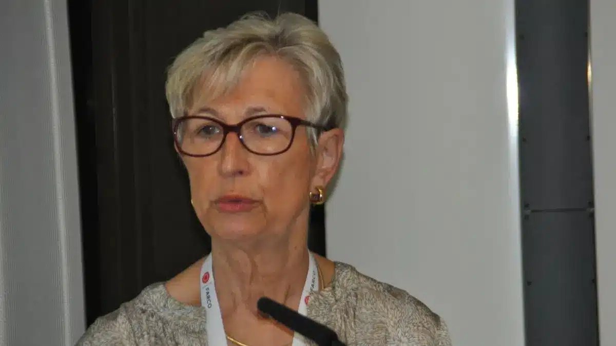 DGU-Präsidentin Prof. Dr. Susanne Krege sieht in der Künstlichen Intelligenz sowohl Chancen als auch Risiken. Die Essener Urologin setzt sich für einen maßvollen Umgang mit der neuen Technik ein. © Runkel