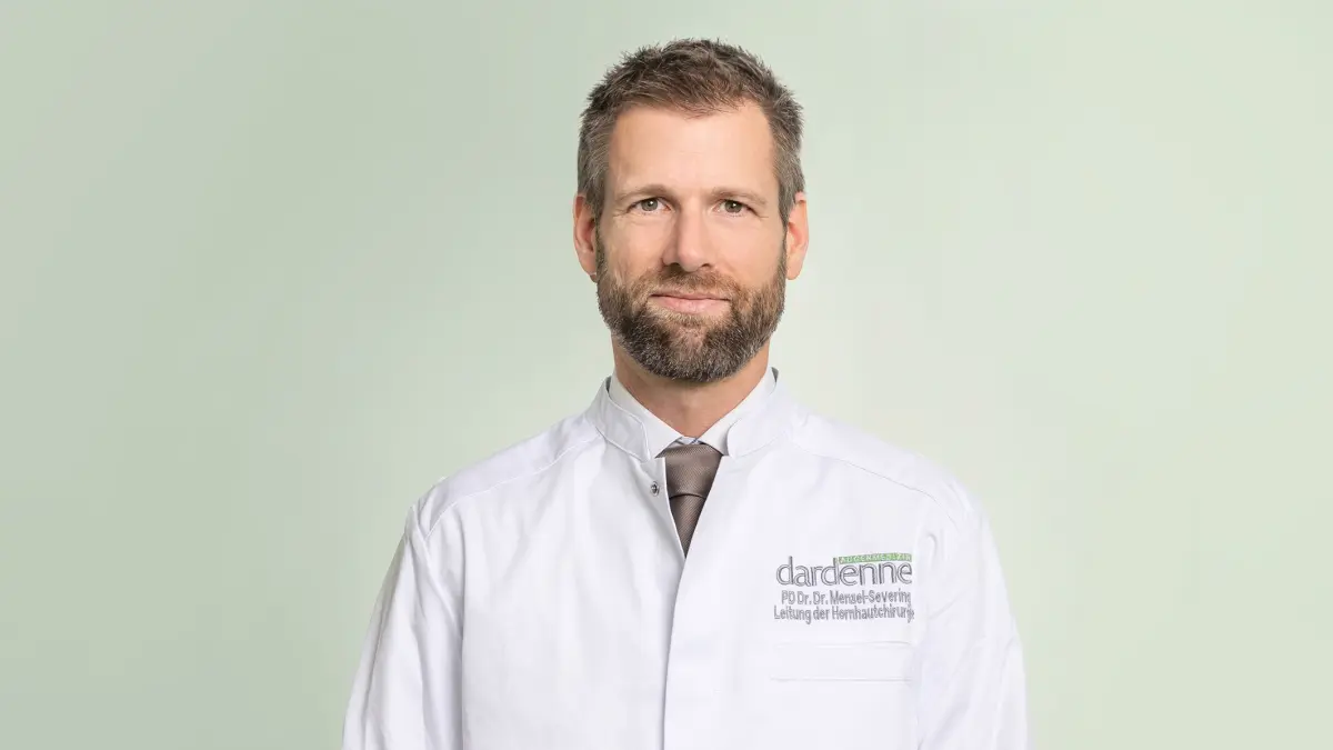 Porträt PD Dr. med. Dr. rer. nat. Johannes Menzel-Severing