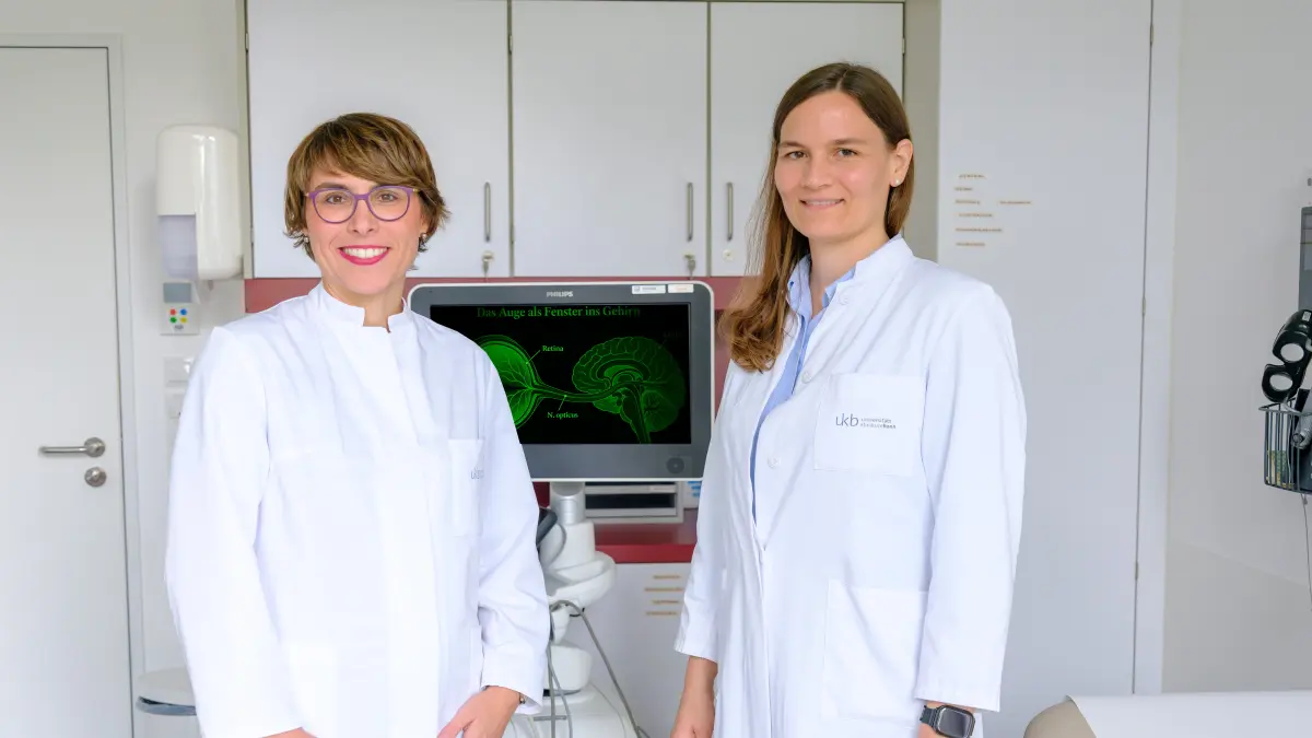 Dr. Christina Mayer und Prof. Anne-Katrin Pröbstel am Universitätsklinikum Bonn; Aufbau einer Nachwuchsforschungsgruppe für neurovisuelle Diagnostik.