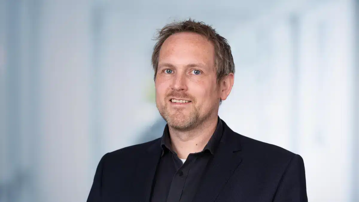 Porträt von Prof. Volker Busskamp.